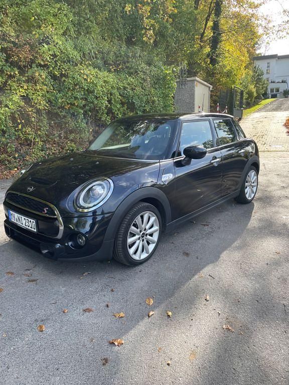 Blau Gebraucht 2020 Mini Cooper S Kleinwagen | 17.400 € (Fairer Preis) - Bild 1/4