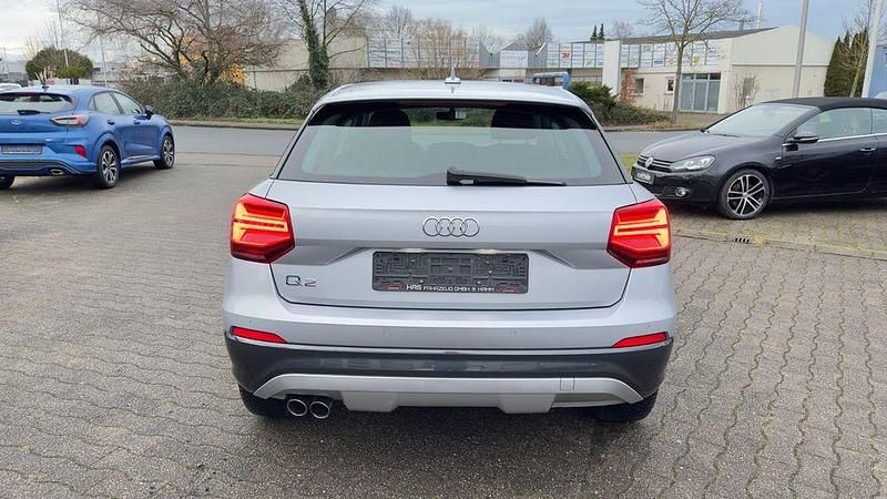 Gebraucht Audi Q2 Design 150 PS (110 kW) 2018 Silber SUV