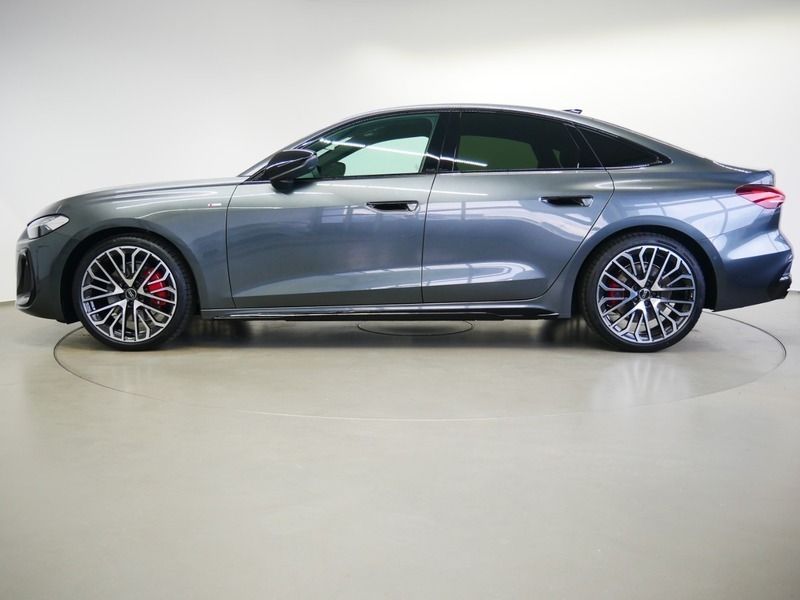 Gebraucht Audi A5 S-Line 204 PS (150 kW) 2025 Grau Coupé