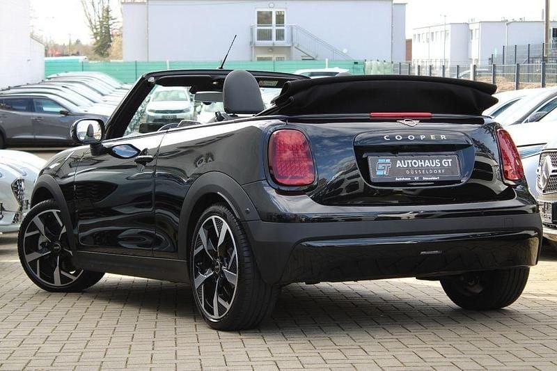 Gebraucht Mini Cooper Cabriolet 163 PS (119 kW) 2025 Schwarz Cabrio