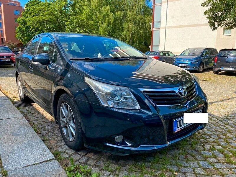 Blau Gebraucht 2010 Toyota Avensis Executive Limousine | 7.300 € (Fairer Preis) - Bild 1/4