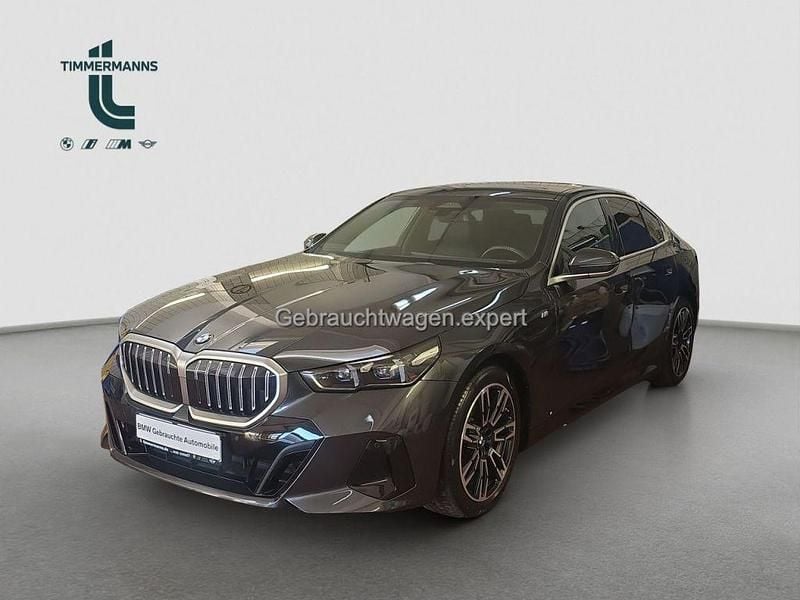 Gebraucht BMW 520 197 PS (144 kW) 2024 Sophistograu brillanteffekt (metallic) Limousine