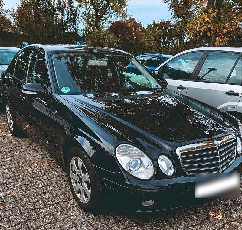 Gebraucht Mercedes E200 183 PS (134 kW) 2007 Schwarz Limousine