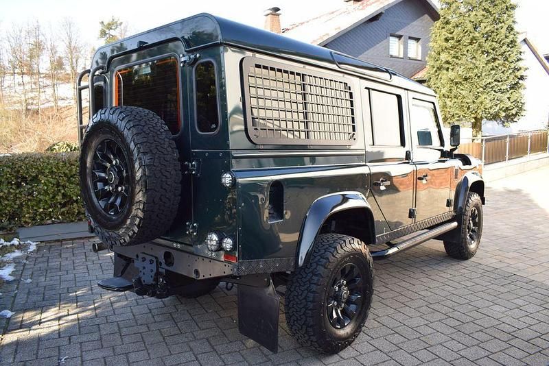 Gebraucht Land Rover Defender SE 122 PS (89 kW) 2012 Grün Kombi
