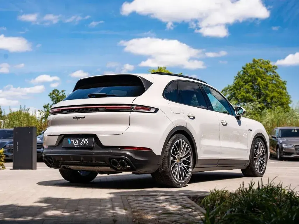 Gebraucht Porsche Cayenne Sport 470 PS (345 kW) 2023 Grau SUV