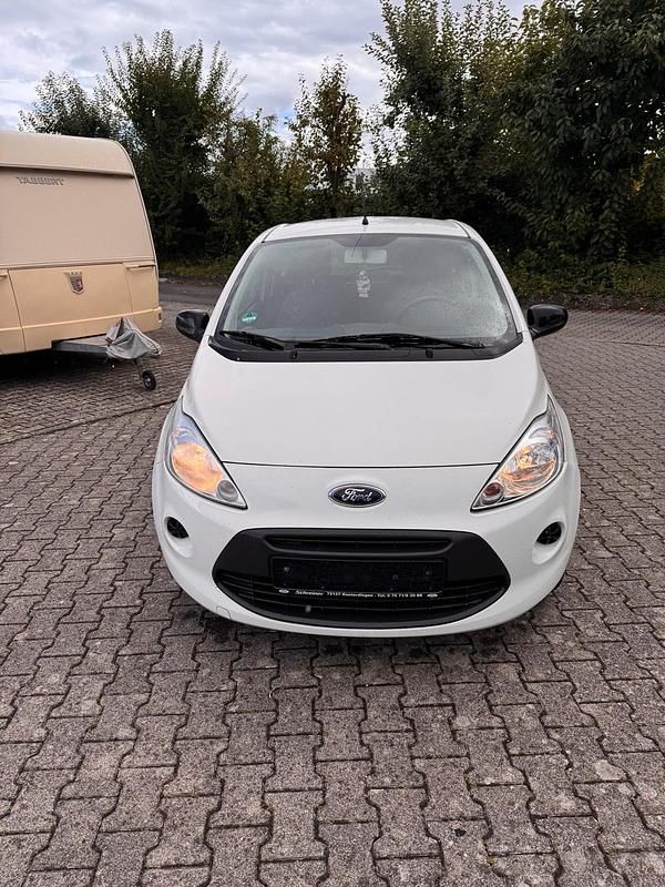 Weiß Gebraucht 2010 Ford Ka Kleinwagen | 1.299 € (Superpreis) - Bild 1/4