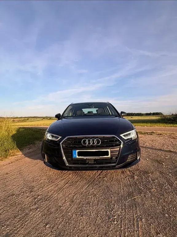 Gebraucht Audi A3 Sport 150 PS (110 kW) 2018 Blau Limousine