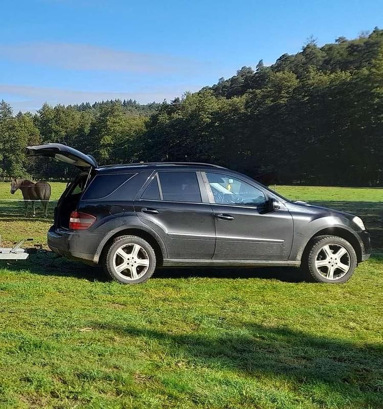 Gebraucht Mercedes ML280 190 PS (139 kW) 2006 Schwarz SUV
