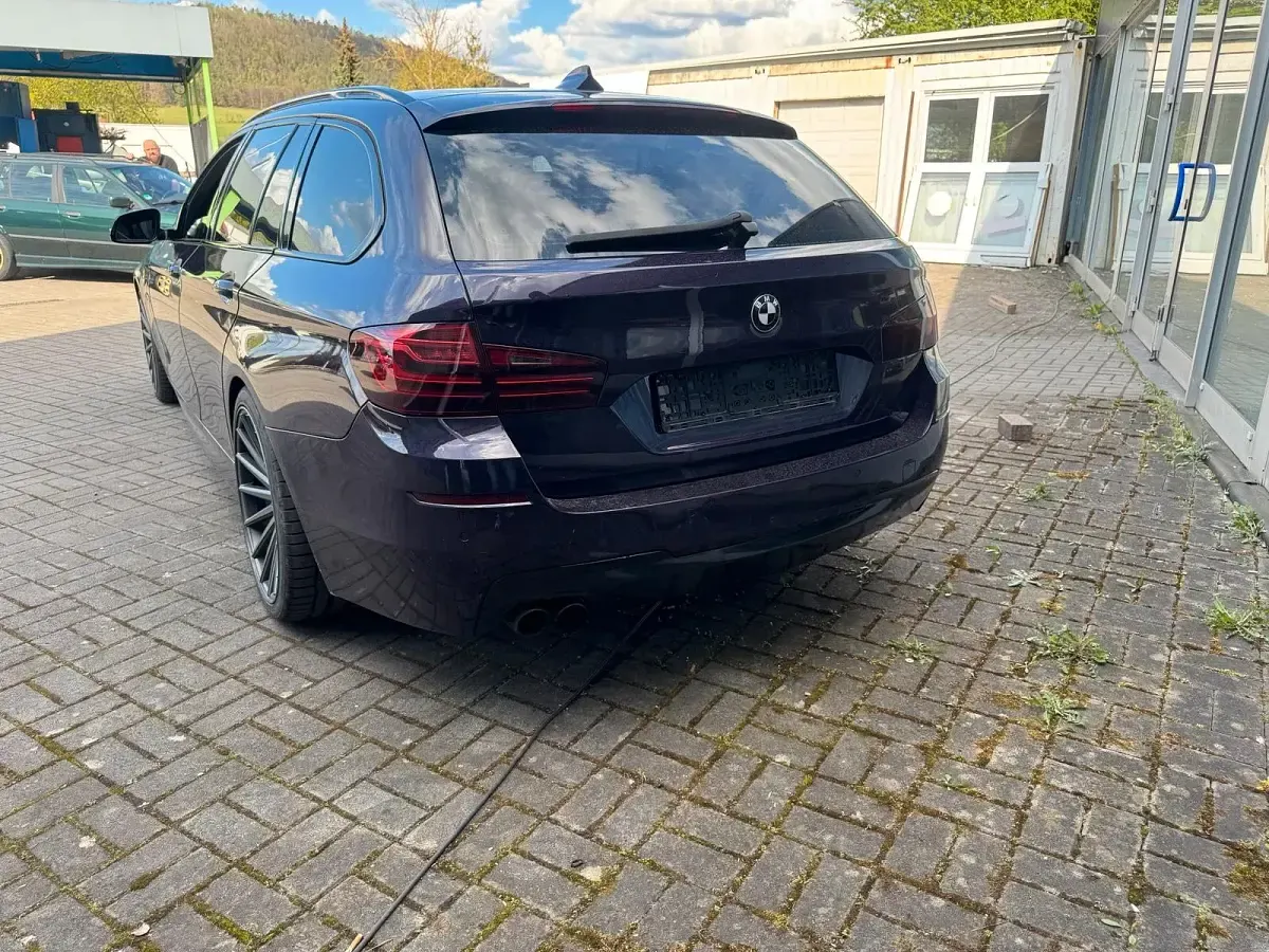 Gebraucht BMW 530 M Sport 258 PS (189 kW) 2014 Violet Kombi