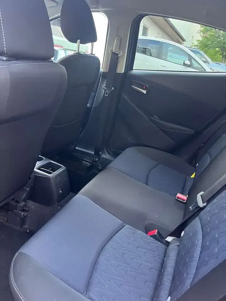 Gebraucht Mazda 2 Nakama 90 PS (66 kW) 2016 Blau Limousine