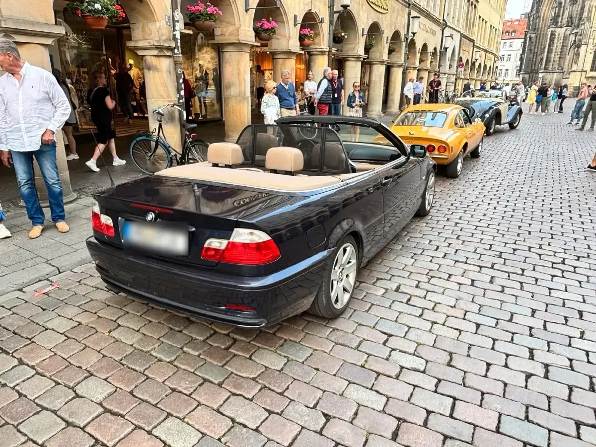 Gebraucht BMW 325 Cabriolet 192 PS (141 kW) 2001 Blau Cabrio