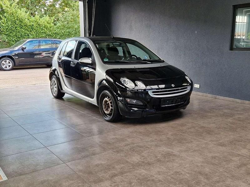 Silber Gebraucht 2004 Smart ForFour Passion Kleinwagen | 3.999 € - Bild 1/2