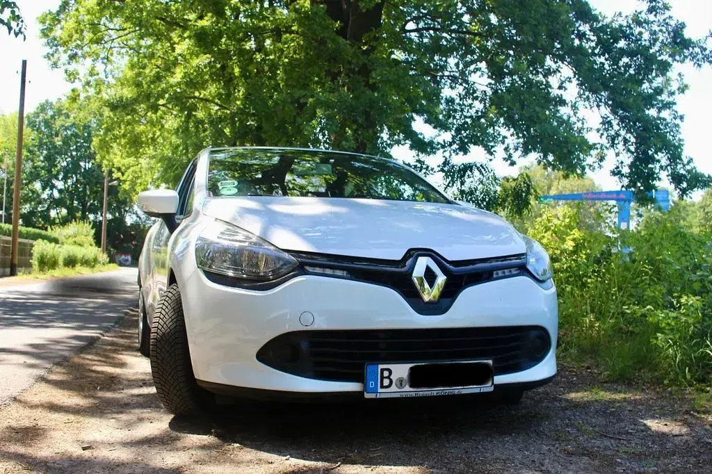 Gebraucht Renault Clio Expression 73 PS (53 kW) 2014 Weiß Limousine