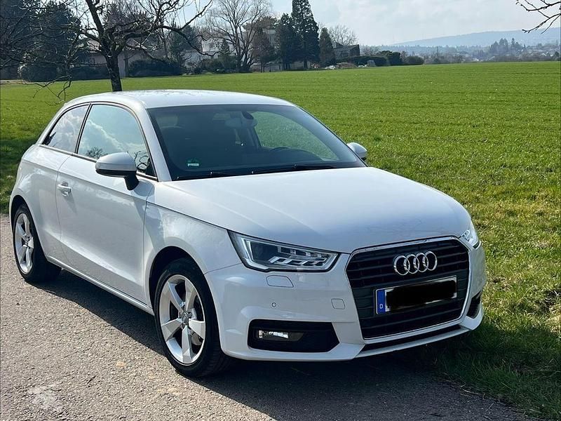 Gebraucht Audi A1 Ambiente 125 PS (91 kW) 2016 Weiß Kleinwagen