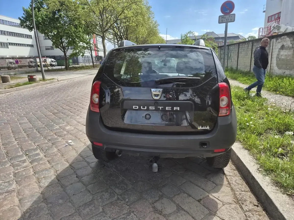Gebraucht Dacia Duster 105 PS (77 kW) 2013 Schwarz SUV