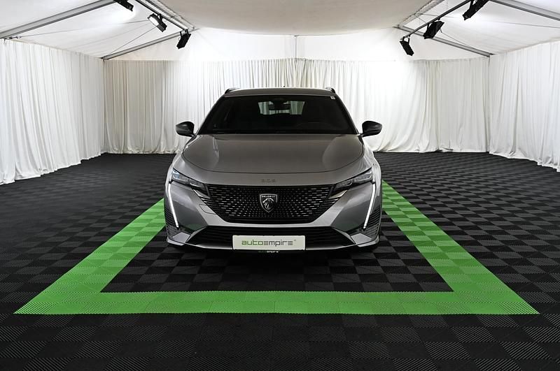 Gebraucht Peugeot 308 SW GT 131 PS (96 kW) 2024 Grau Kombi