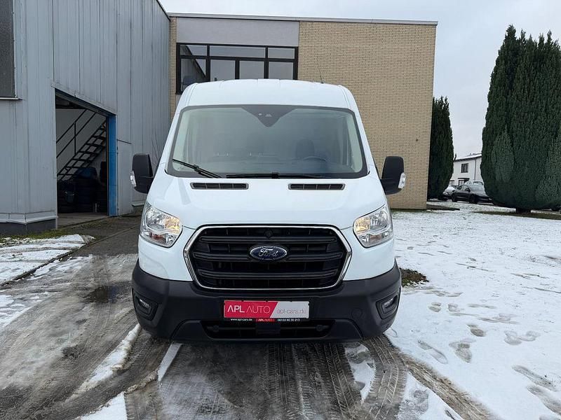 Gebraucht Ford Transit Trend 131 PS (96 kW) 2021 Weiß Van / Kleinbus