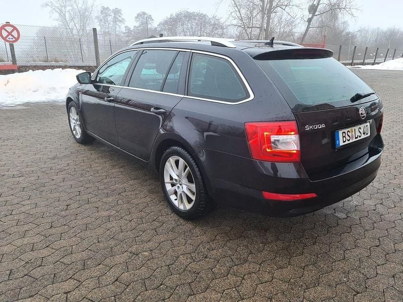 Gebraucht Skoda Octavia Clever 116 PS (85 kW) 2018 Schwarz Kombi