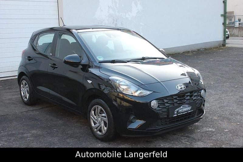 Gebraucht Hyundai i10 Select 110 PS (80 kW) 2021 Schwarz Kleinwagen