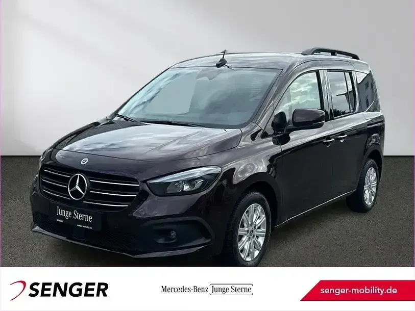 Gebraucht Mercedes T180 Progressive 131 PS (96 kW) 2025 Van / Kleinbus