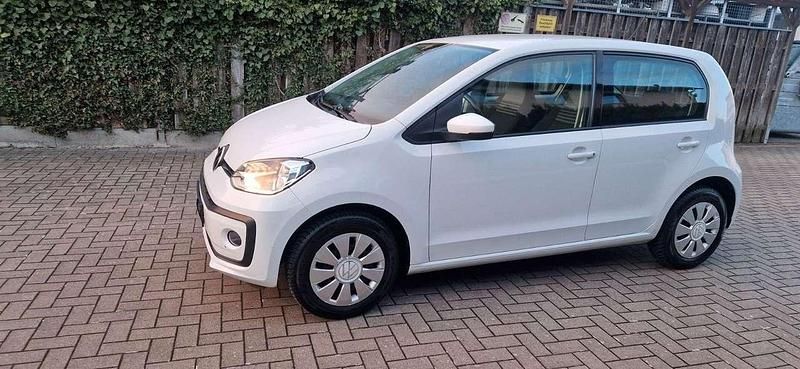 Second-hand VW up! 68 CP (50 kW) 2022 Alb Hatchback