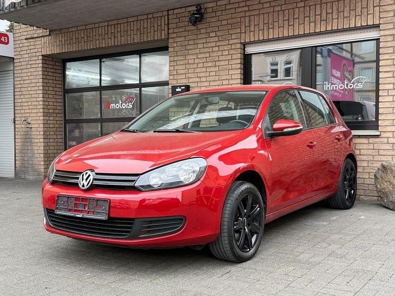 Gebraucht VW Golf VI Trendline 80 PS (58 kW) 2009 Rot Kleinwagen