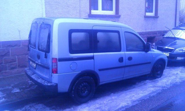 Gebraucht Opel Combo 136 PS (100 kW) 2005 Blau metallic Van / Kleinbus