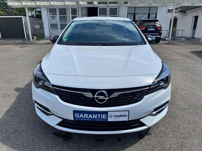 Second-hand Opel Astra 105 CP (77 kW) 2022 Alb Berlinǎ