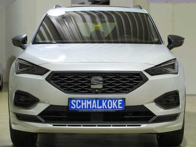 Oryx white (metallic) Gebraucht 2022 Seat Tarraco FR SUV | 32.950 € (Guter Preis) - Bild 1/4