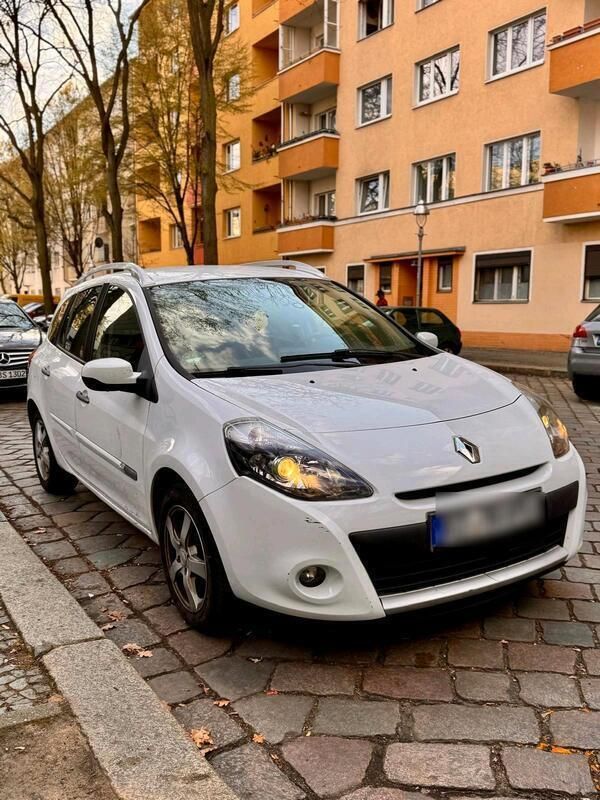 Weiß Gebraucht 2011 Renault Clio GrandTour Kombi | 1.999 € (Fairer Preis) - Bild 1/4