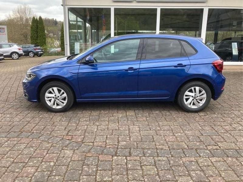 Gebraucht VW Polo Style 95 PS (69 kW) 2024 Reef blue metallic Kleinwagen