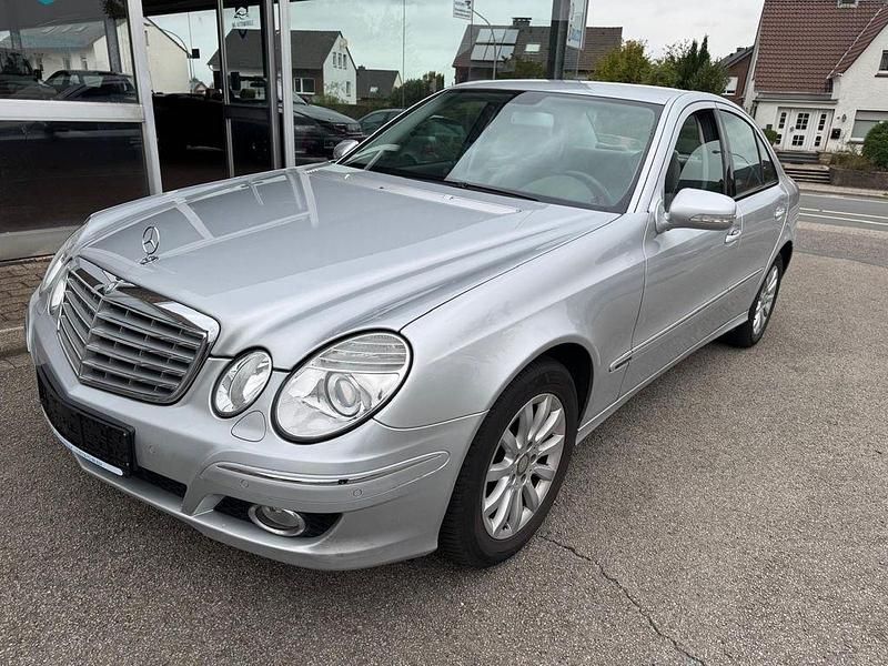 Gebraucht Mercedes E200 184 PS (135 kW) 2008 Silber Limousine
