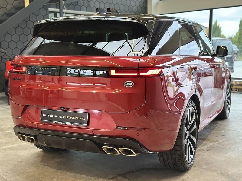 Gebraucht Land Rover Range Rover Sport First Edition 530 PS (389 kW) 2022 Rot SUV