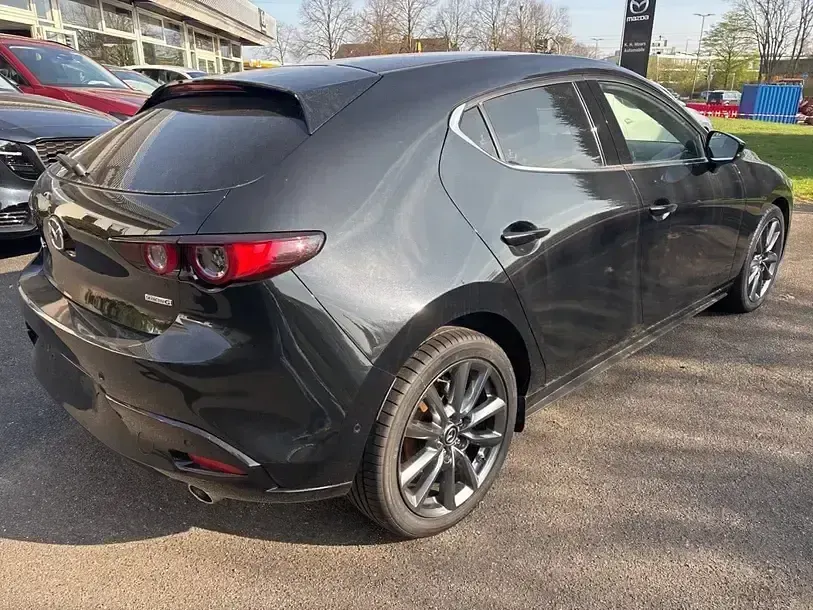 Używany Mazda 3 Selection 150 KM (110 kW) 2020 Czarny Sedan/Limuzyna