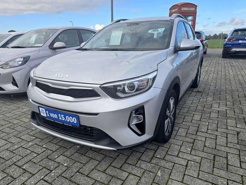 Gebraucht Kia Stonic Vision 101 PS (74 kW) 2023 Silky silver (metallic) SUV