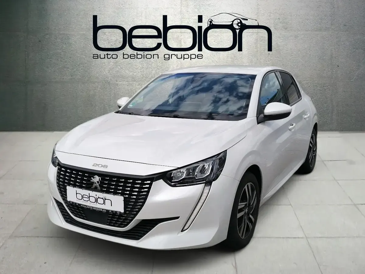 Gebraucht Peugeot 208 Allure 101 PS (74 kW) 2021 Kleinwagen