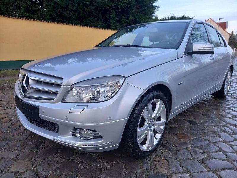 Gebraucht Mercedes C180 156 PS (114 kW) 2010 Silber Limousine
