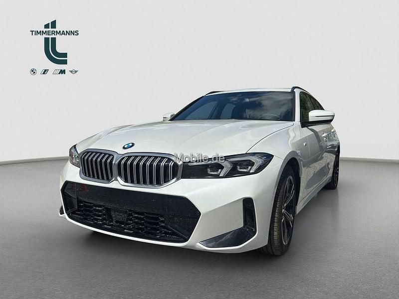 Weiß Gebraucht 2024 BMW 330 Performance Kombi | 40.690 € (Superpreis) - Bild 1/4