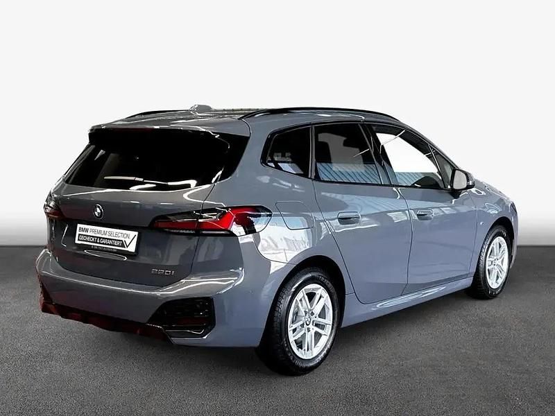Gebraucht BMW 220 156 PS (114 kW) 2025 Grau Kombi
