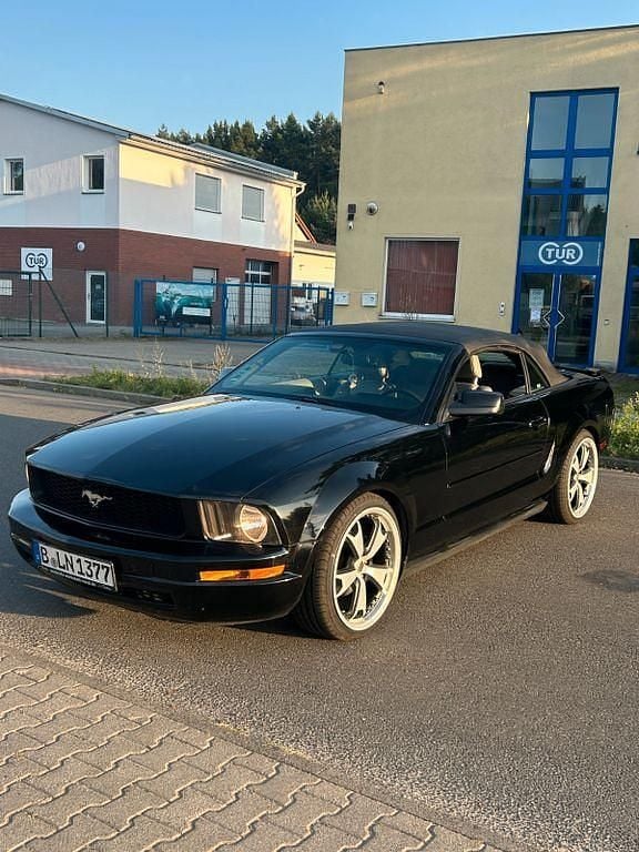 Schwarz Gebraucht 2007 Ford Mustang Cabrio | 14.300 € (Fairer Preis) - Bild 1/4
