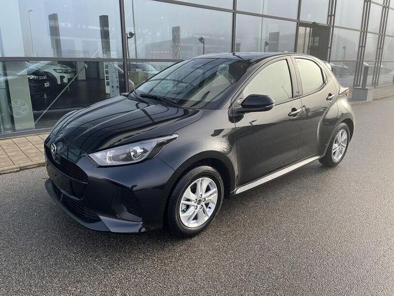 Neu Mazda 2 Center-Line 116 PS (85 kW) 2025 Schwarz Limousine