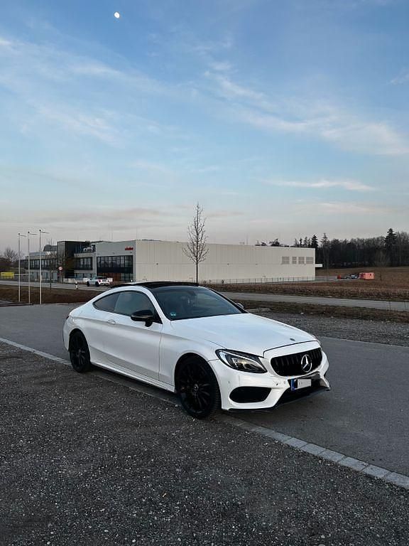 Gebraucht Mercedes 250 287 PS (211 kW) 2018 Weiß Coupé