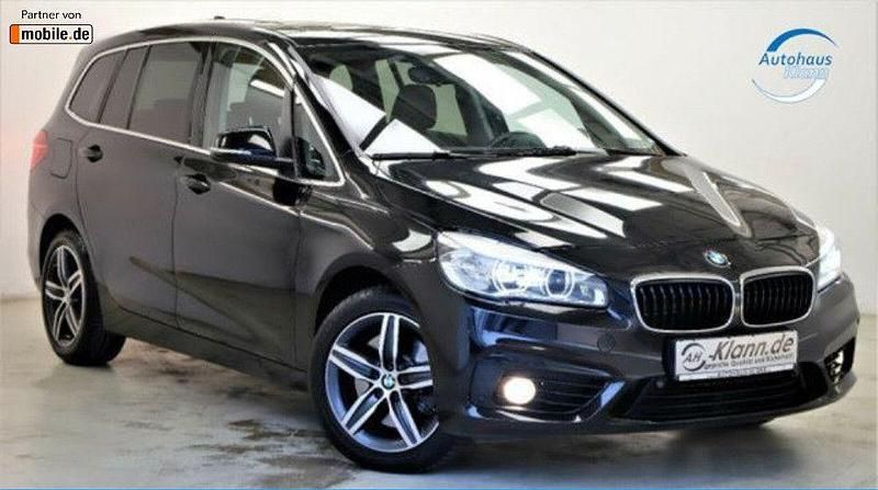 Schwarz Gebraucht 2015 BMW 220 Gran Tourer Sport Line Van / Kleinbus | 20.999 € (Etwas zu teuer) - Bild 1/4