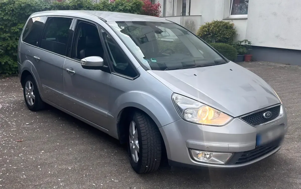 Second-hand Ford Galaxy 140 CP (102 kW) 2008 Albastru Monovolum
