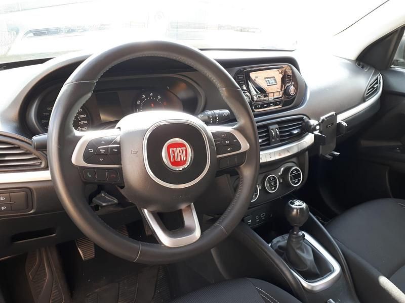 Gebraucht Fiat Tipo 95 PS (69 kW) 2018 Grau Kombi