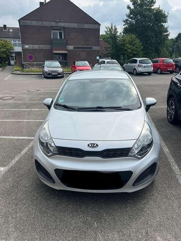 Gebraucht 2011 Kia Rio Spirit Limousine | 3.500 € (Guter Preis) - Bild 1/4