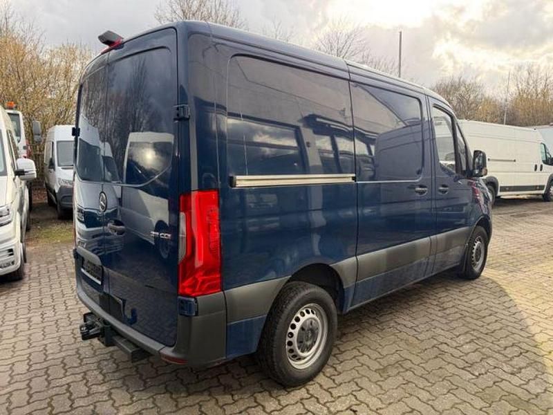 Gebraucht Mercedes Sprinter 114 PS (83 kW) 2019 Stahlblau Van