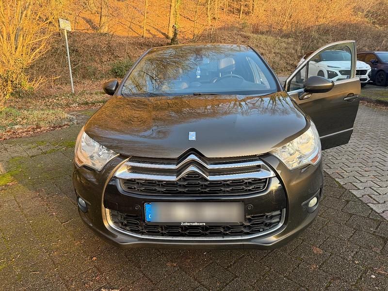 Gebraucht Citroën DS4 200 PS (147 kW) 2011 Braun Kleinwagen