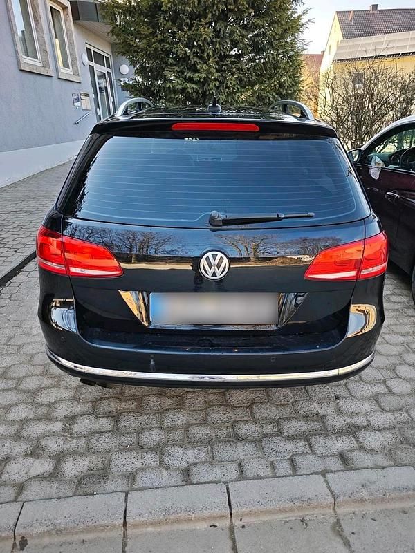 Gebraucht VW Passat 140 PS (102 kW) 2011 Schwarz Kombi