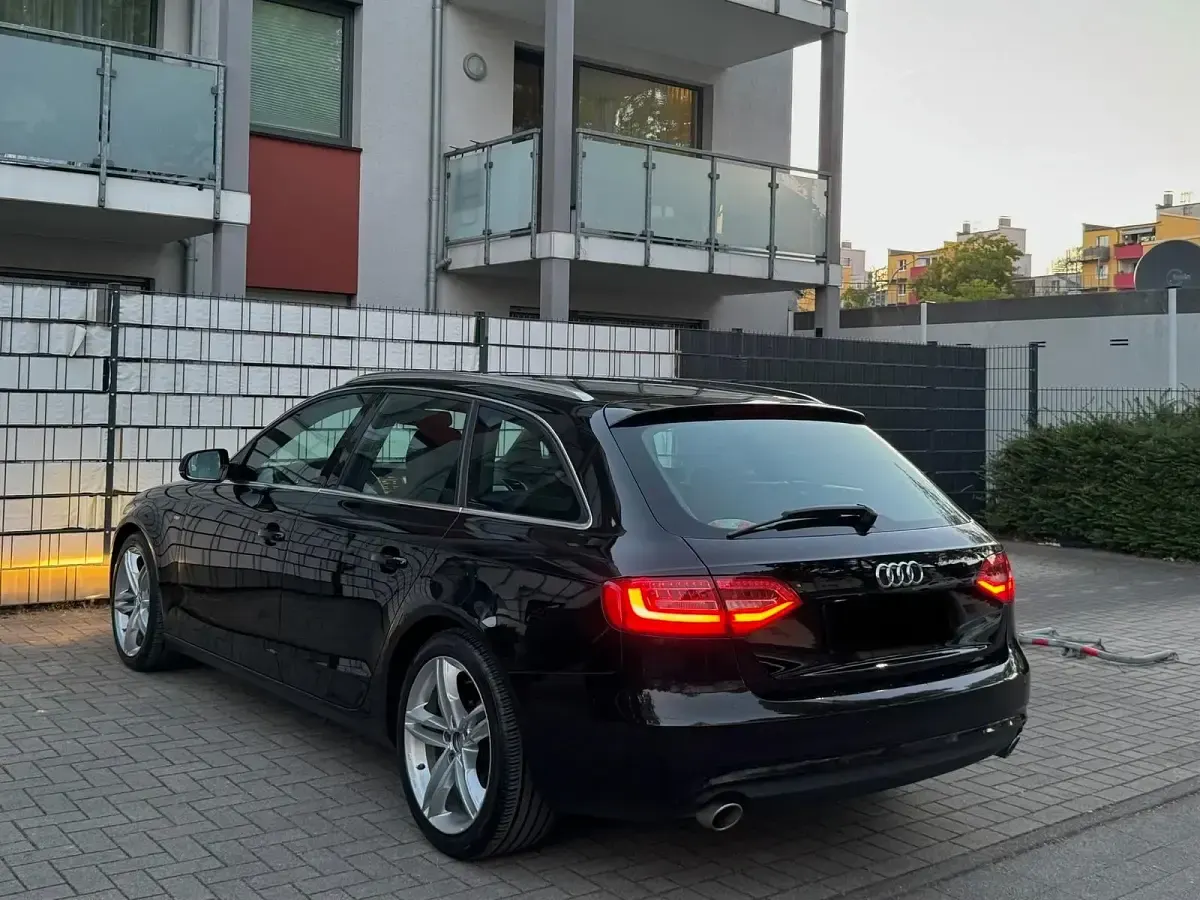 Second-hand Audi A4 S-Line 204 CP (150 kW) 2013 Negru Break